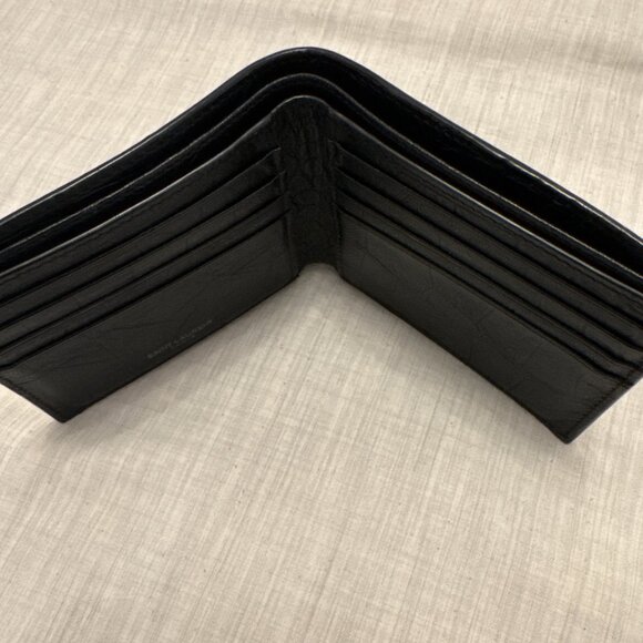 Saint Laurent Croc-Embossed Monogram Leather Wallet - Picture 4 of 5